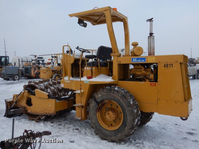 image for item FU9203 Raygo 320A single drum vibratory roller