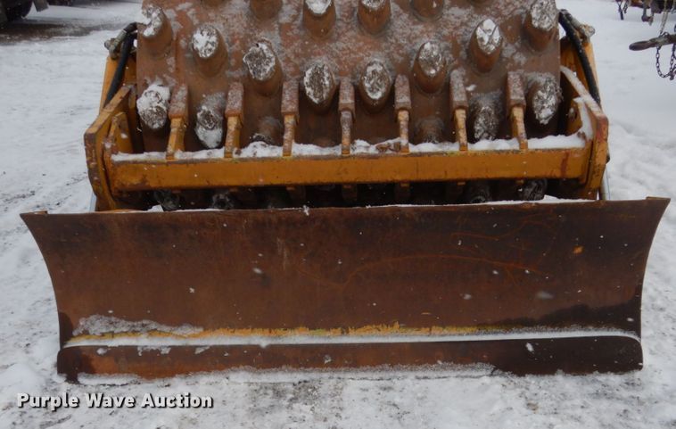 image for item FU9203 Raygo 320A single drum vibratory roller