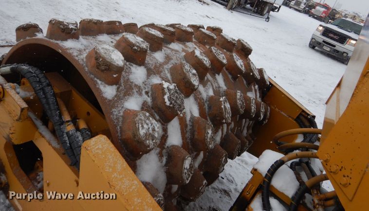 image for item FU9203 Raygo 320A single drum vibratory roller