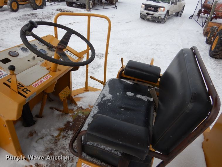 image for item FU9203 Raygo 320A single drum vibratory roller