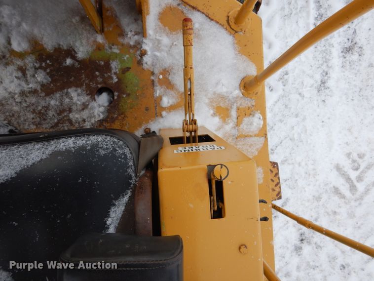 image for item FU9203 Raygo 320A single drum vibratory roller