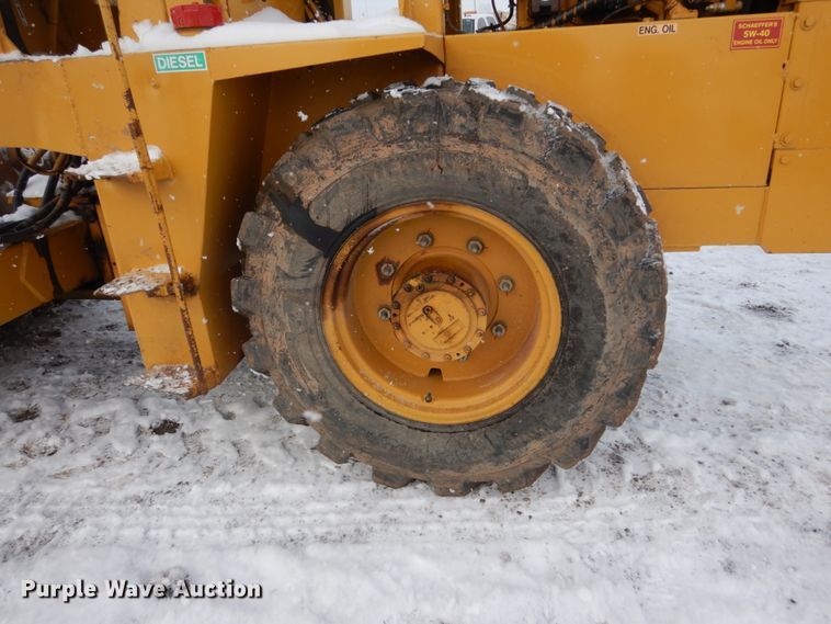 image for item FU9203 Raygo 320A single drum vibratory roller