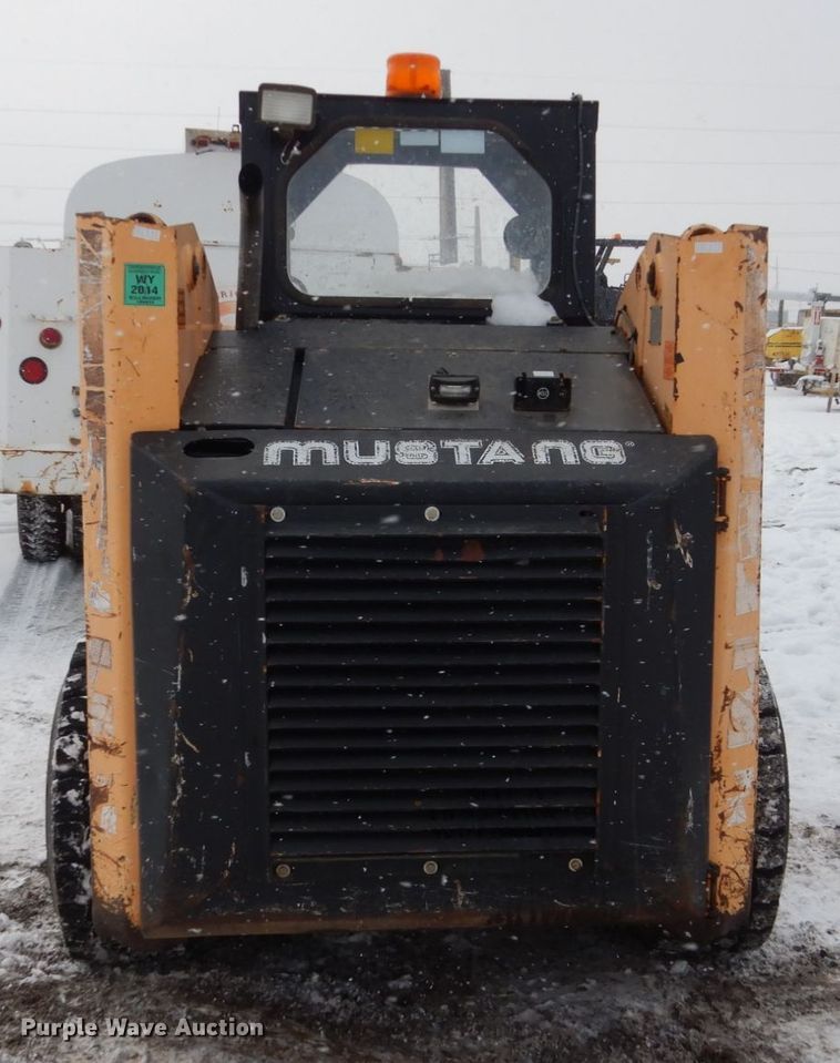 image for item FU9204 Mustang 2060 skid steer