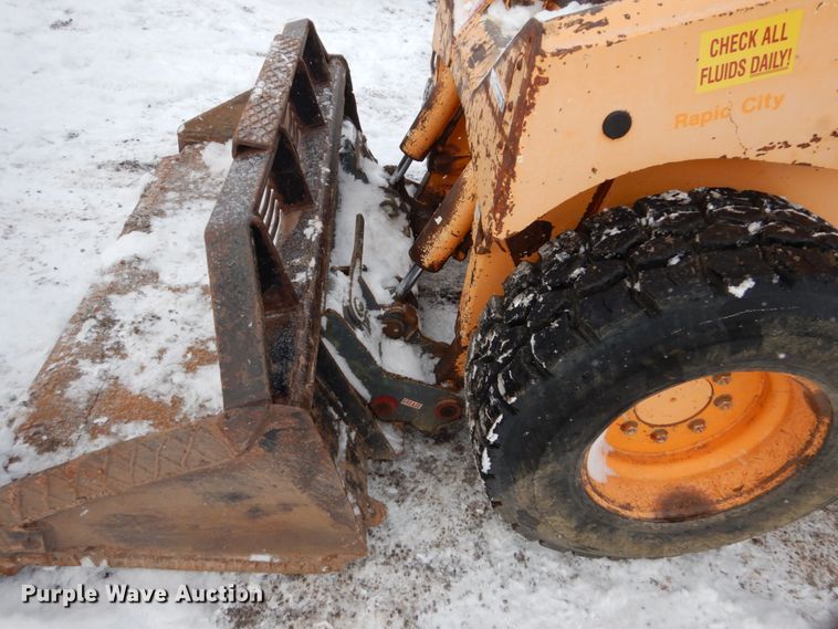 image for item FU9204 Mustang 2060 skid steer