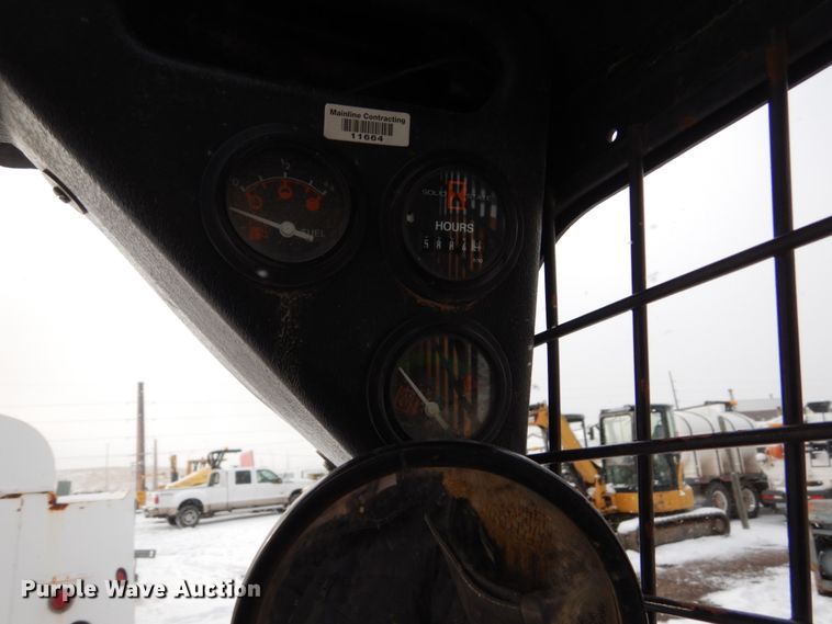 image for item FU9204 Mustang 2060 skid steer