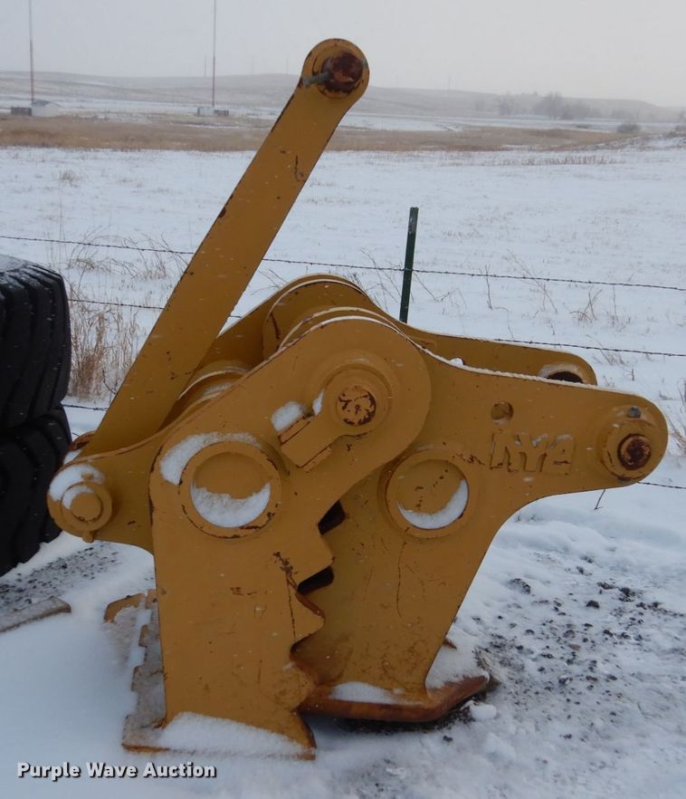 image for item FU9211 NYE CAT350D concrete pulverizer