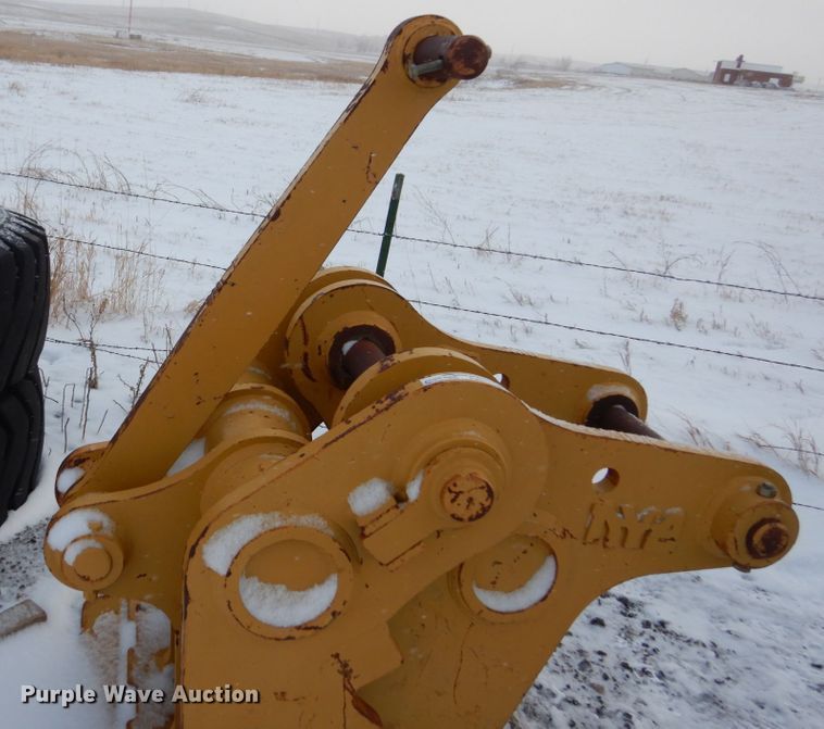 image for item FU9211 NYE CAT350D concrete pulverizer