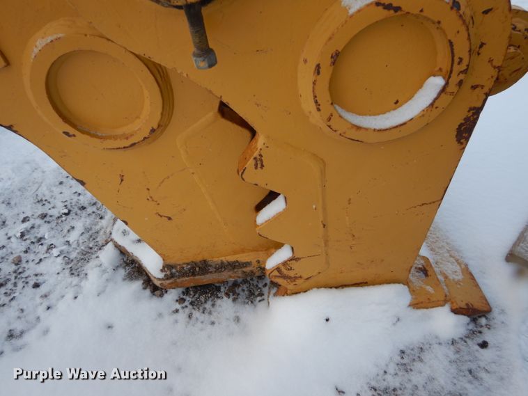 image for item FU9211 NYE CAT350D concrete pulverizer