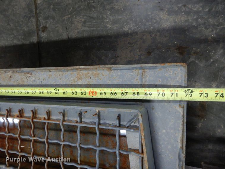 image for item FU9224 John Deere 750J dozer sweeps and screens