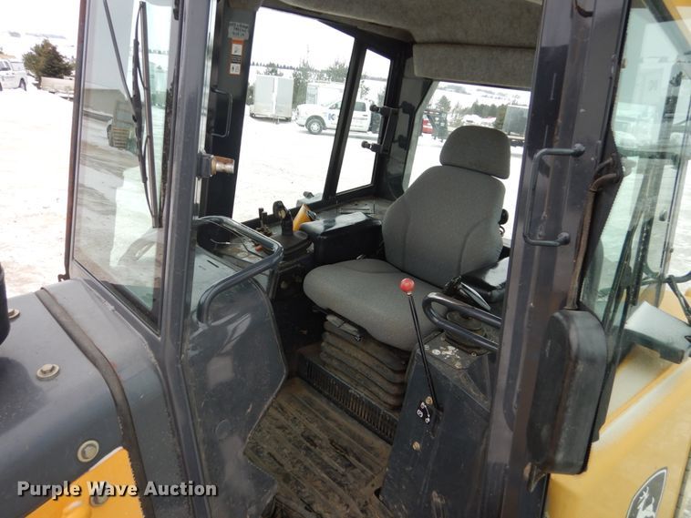 image for item FU9225 2007 John Deere 750J LGP dozer