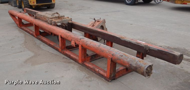 image for item FU9229 Pile driver