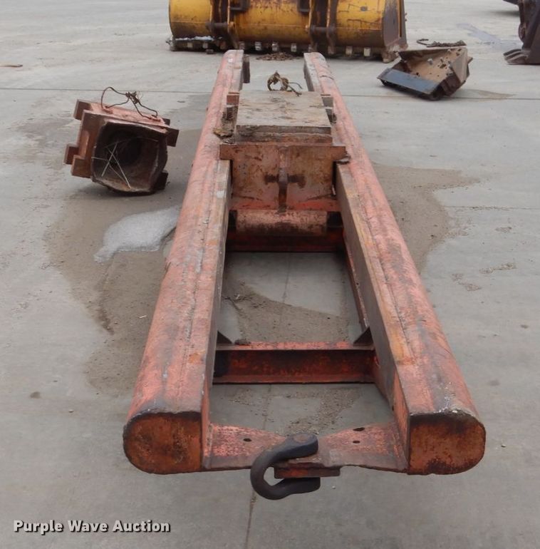 image for item FU9229 Pile driver