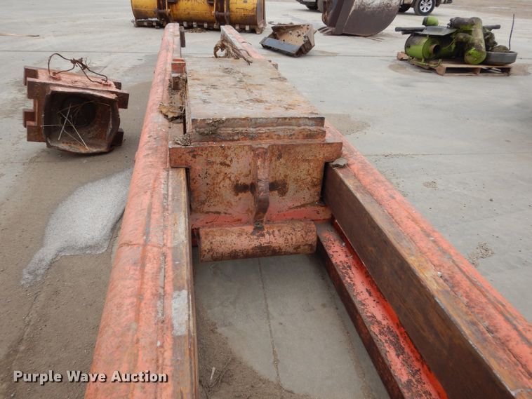 image for item FU9229 Pile driver