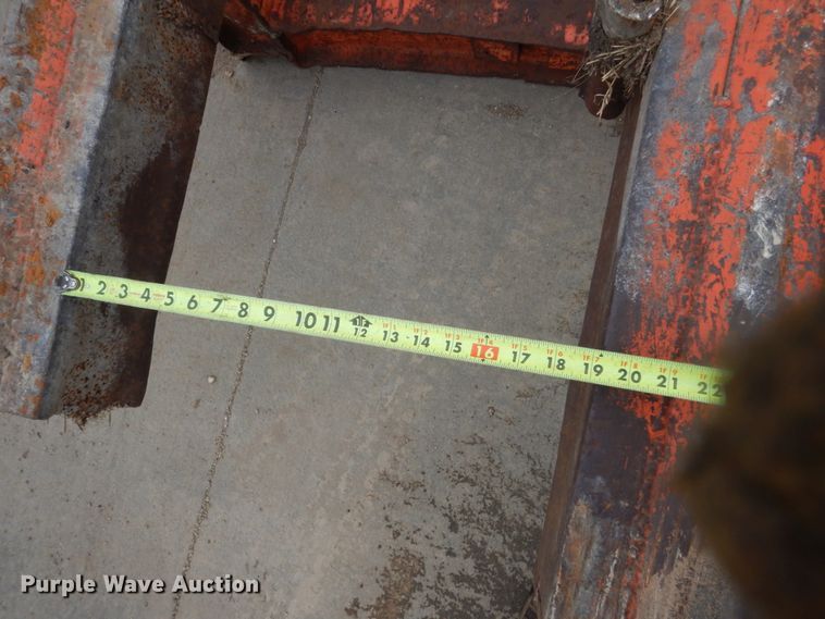 image for item FU9229 Pile driver