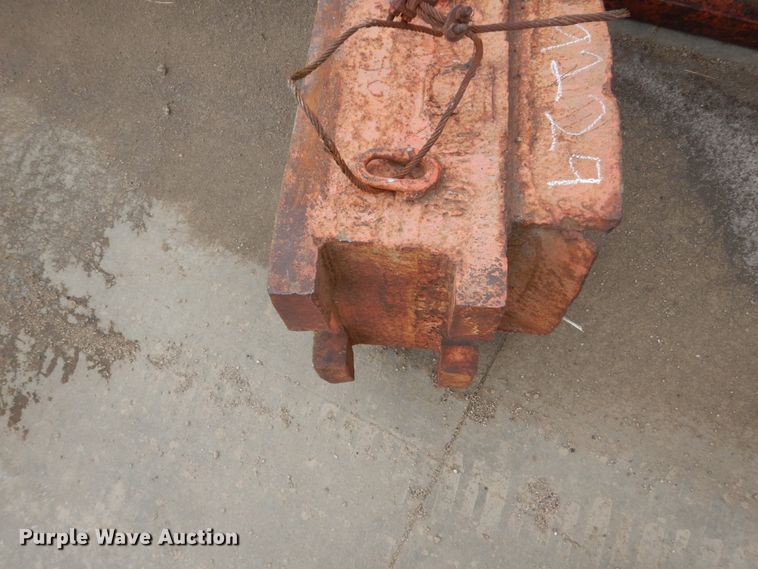 image for item FU9229 Pile driver