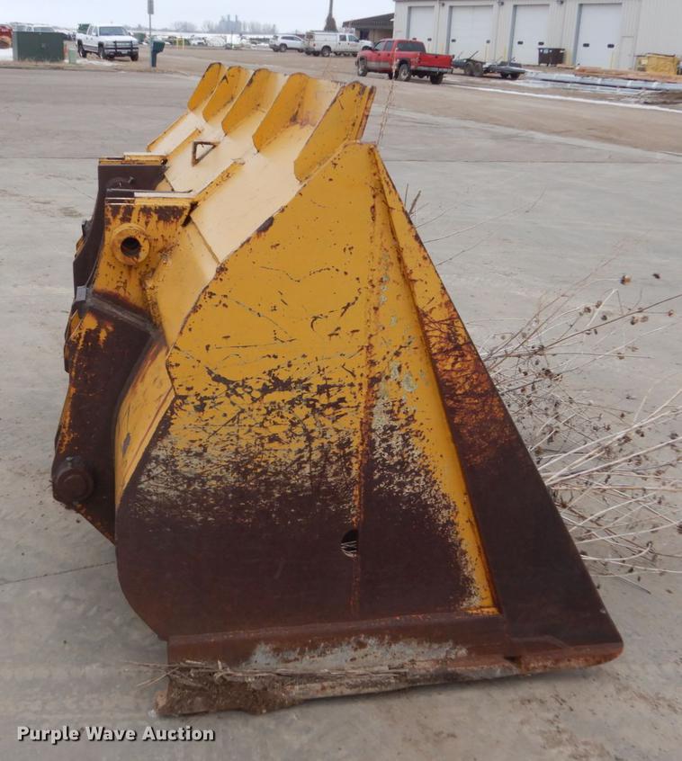 image for item FU9230 104"W loader bucket