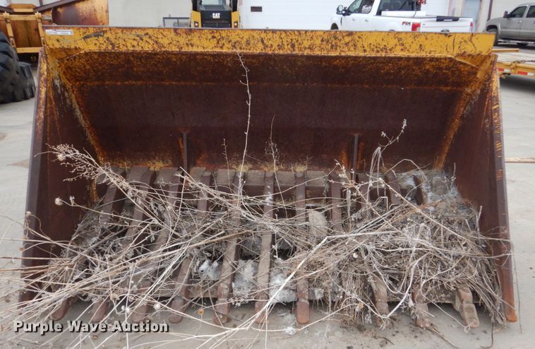 image for item FU9230 104"W loader bucket