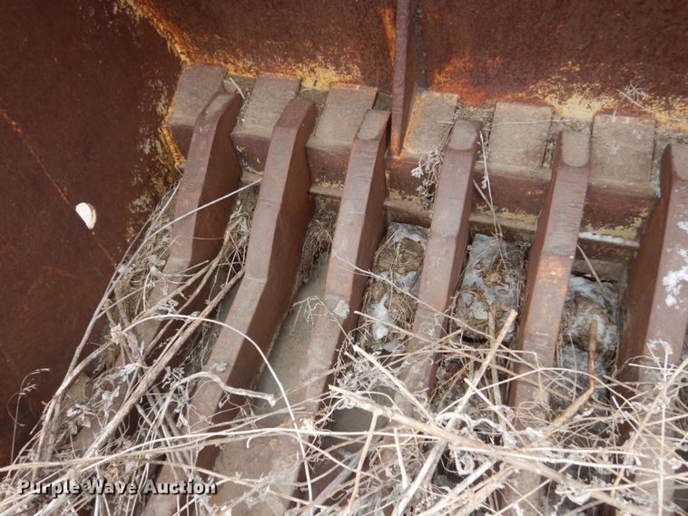 image for item FU9230 104"W loader bucket