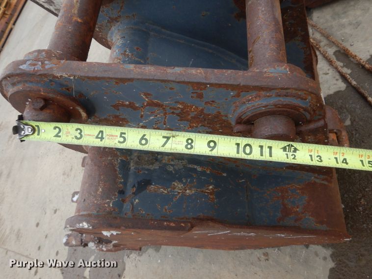 image for item FU9231 (2) excavator buckets