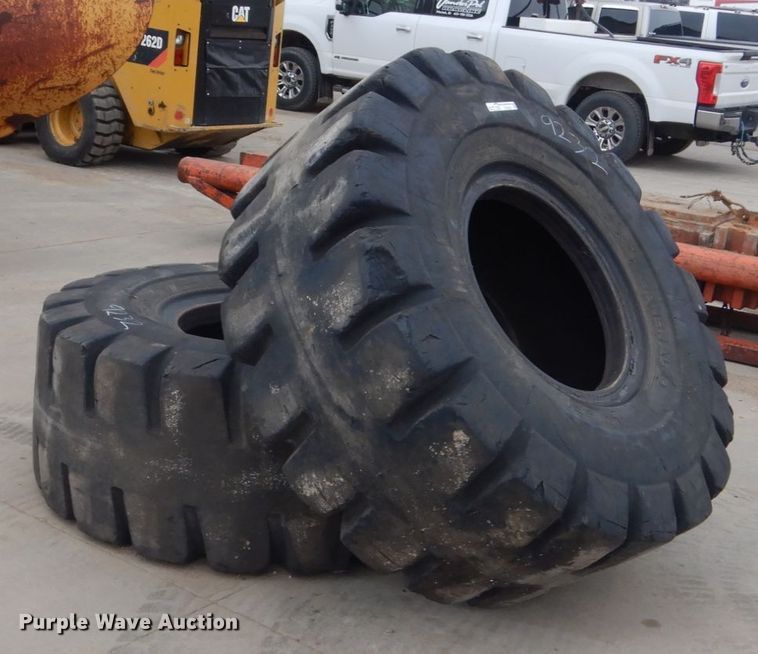 image for item FU9232 (2) 23.5-25 tires