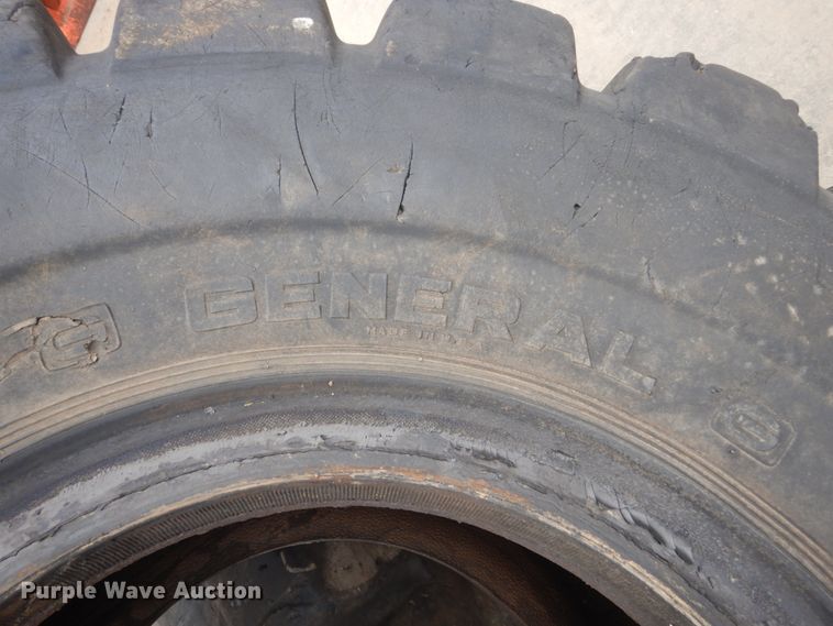 image for item FU9232 (2) 23.5-25 tires