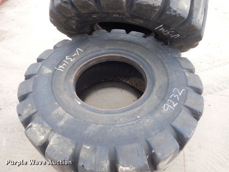 image for item FU9232 (2) 23.5-25 tires
