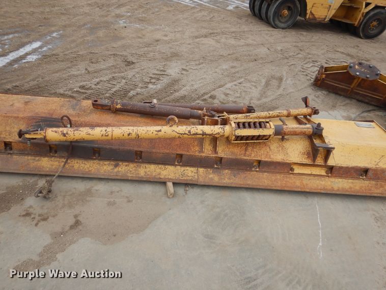 image for item FU9233 Snow plows