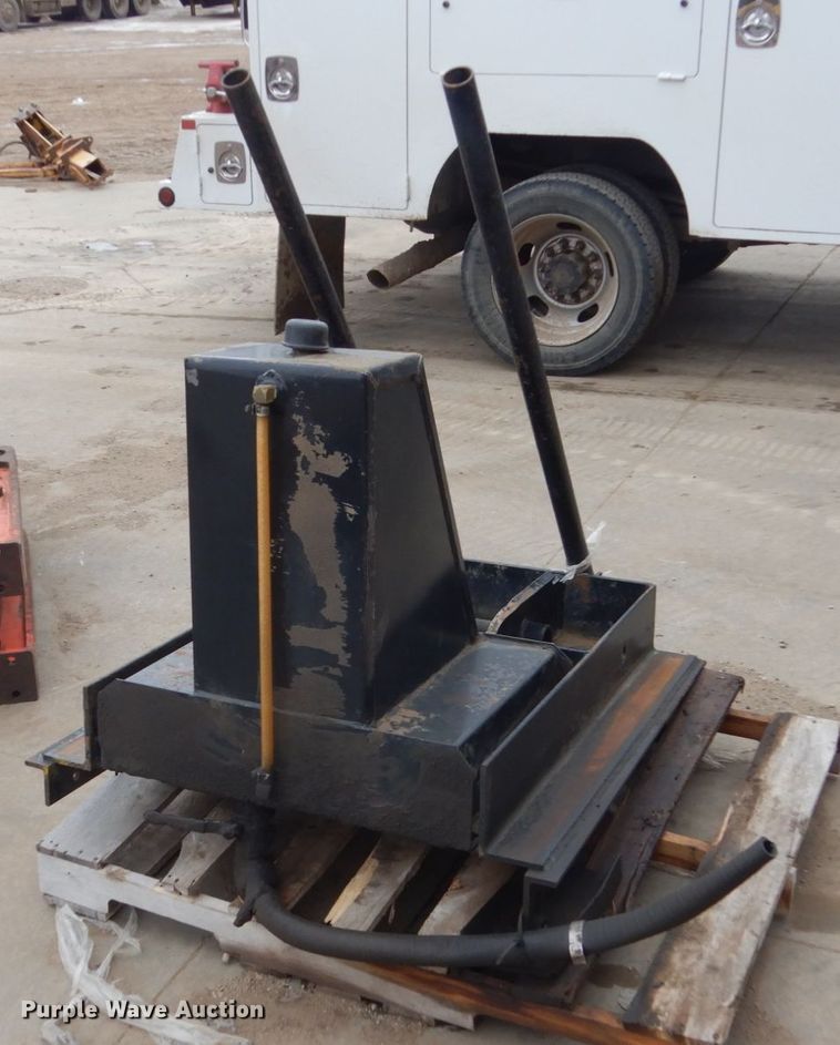 image for item FU9236 18'L x 94"W dump bed