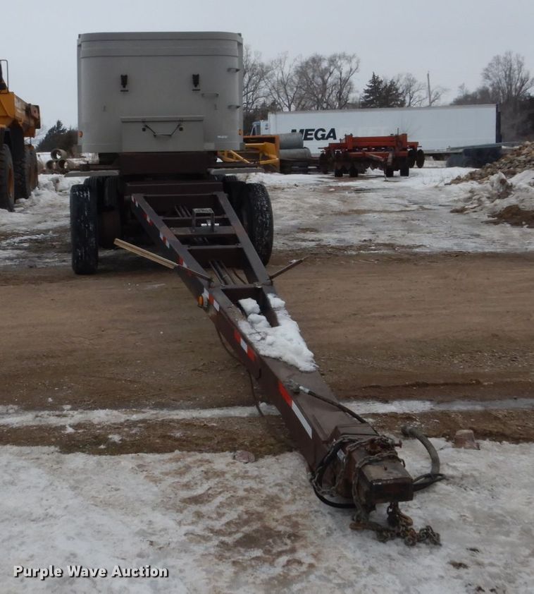 image for item FU9240 1994 Cornhusker end dump trailer