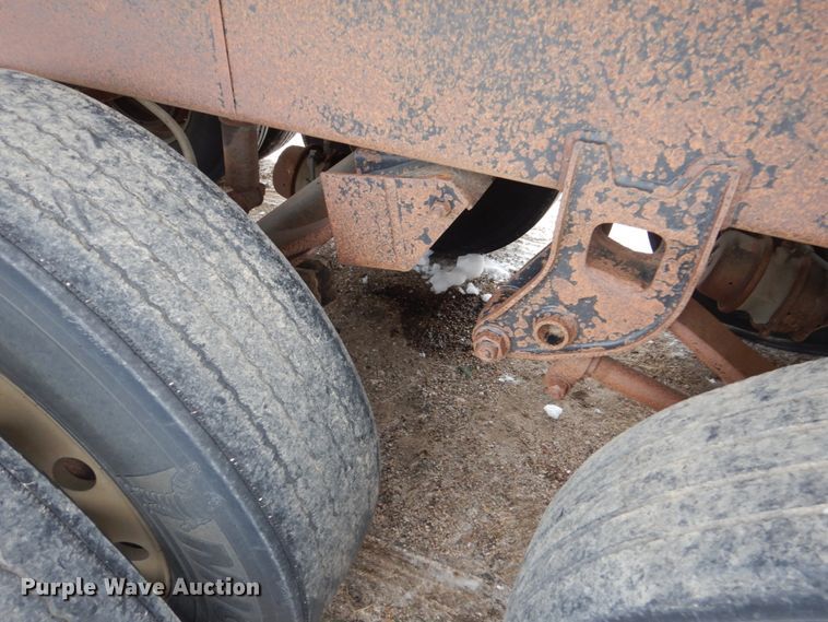 image for item FU9240 1994 Cornhusker end dump trailer