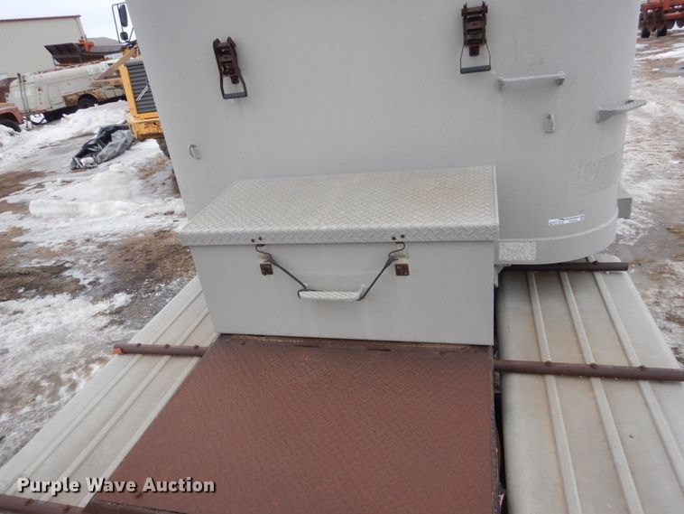 image for item FU9240 1994 Cornhusker end dump trailer