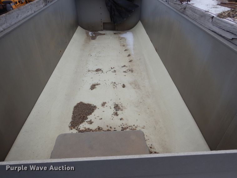 image for item FU9240 1994 Cornhusker end dump trailer