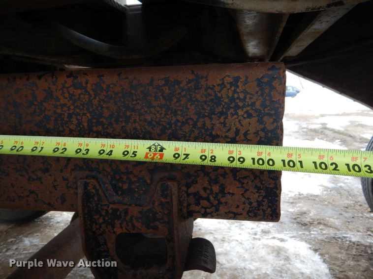 image for item FU9240 1994 Cornhusker end dump trailer