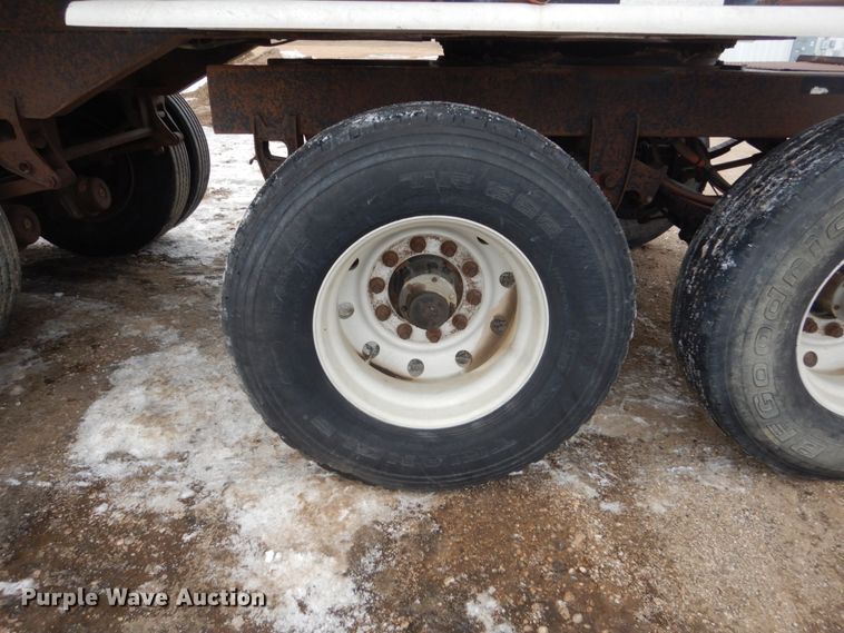 image for item FU9240 1994 Cornhusker end dump trailer