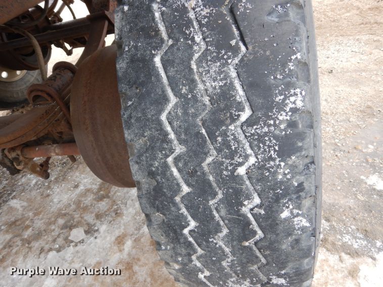 image for item FU9240 1994 Cornhusker end dump trailer