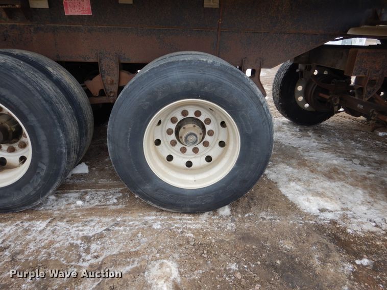 image for item FU9240 1994 Cornhusker end dump trailer