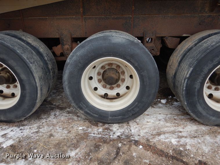 image for item FU9240 1994 Cornhusker end dump trailer