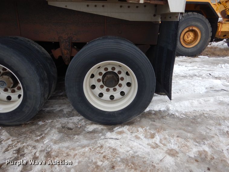 image for item FU9240 1994 Cornhusker end dump trailer