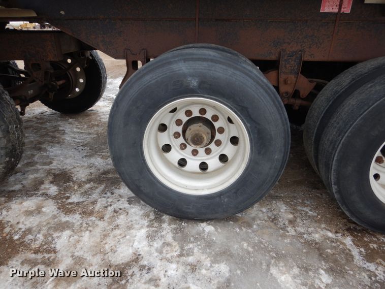image for item FU9240 1994 Cornhusker end dump trailer