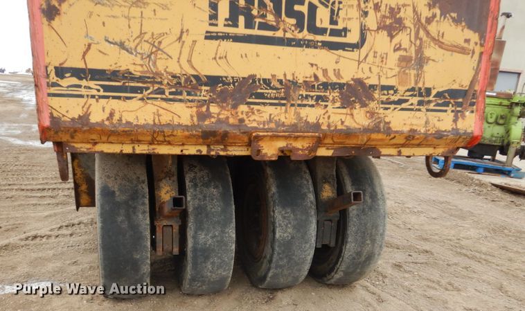 image for item FU9241 Trupac 915 pneumatic roller