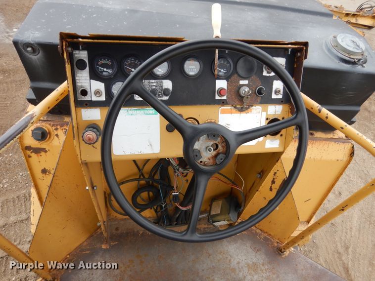 image for item FU9241 Trupac 915 pneumatic roller