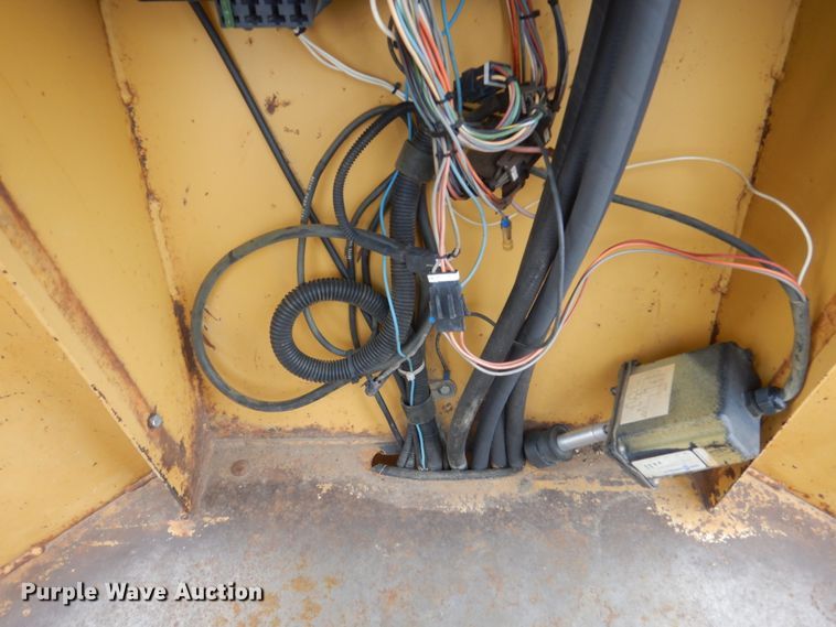 image for item FU9241 Trupac 915 pneumatic roller