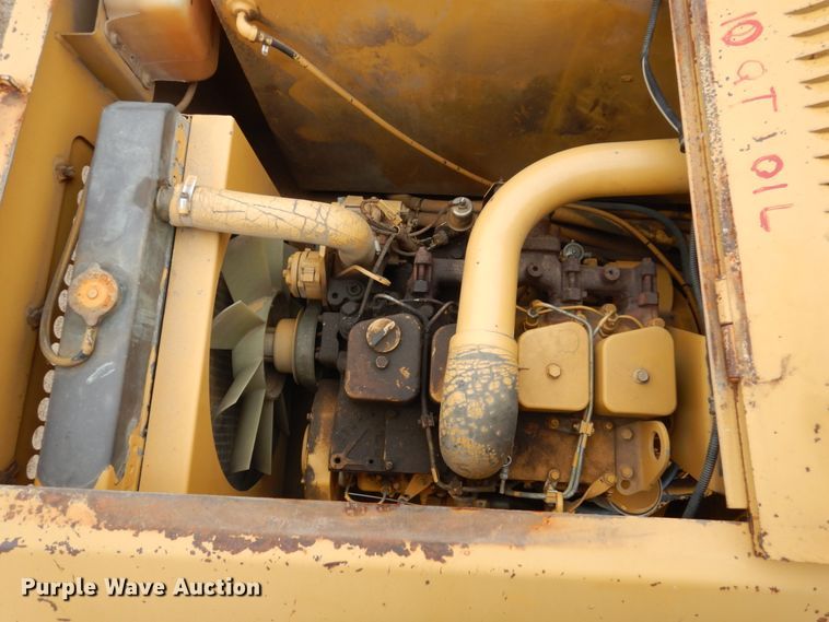 image for item FU9241 Trupac 915 pneumatic roller