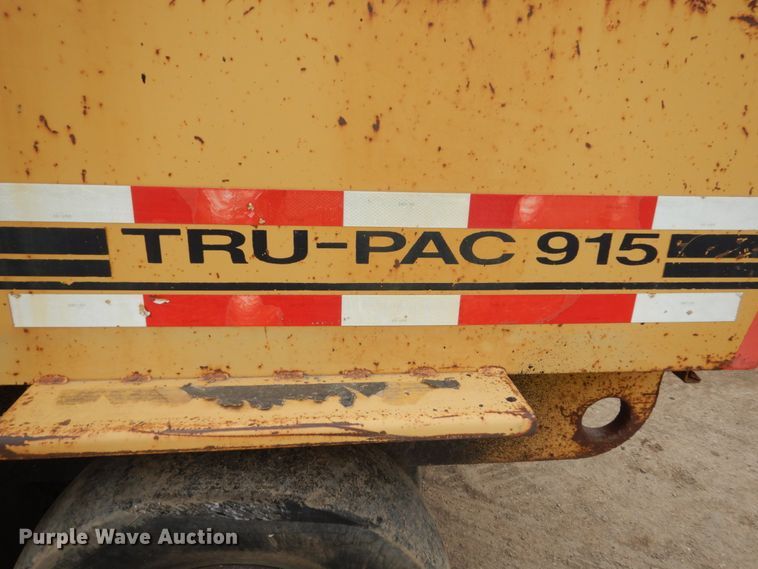 image for item FU9241 Trupac 915 pneumatic roller