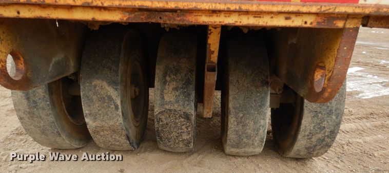 image for item FU9241 Trupac 915 pneumatic roller