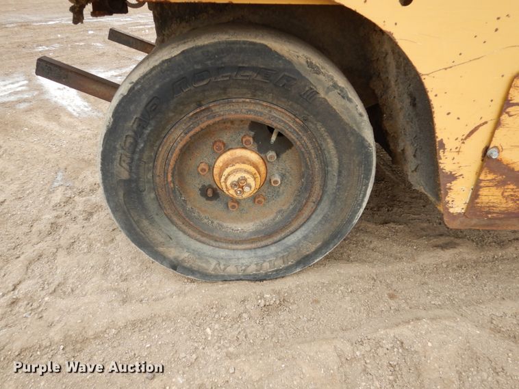 image for item FU9241 Trupac 915 pneumatic roller