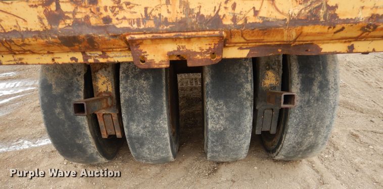 image for item FU9241 Trupac 915 pneumatic roller