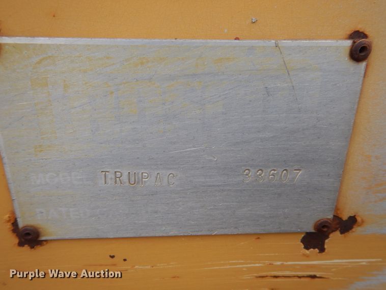 image for item FU9241 Trupac 915 pneumatic roller