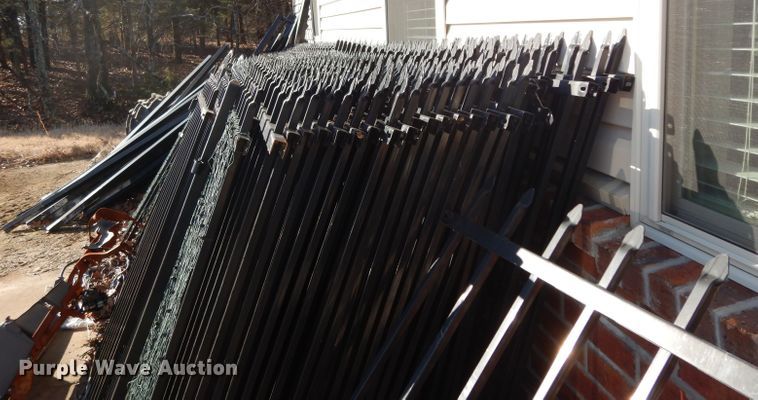 image for item FU9762 Approximately 375 linear feet of fence panels