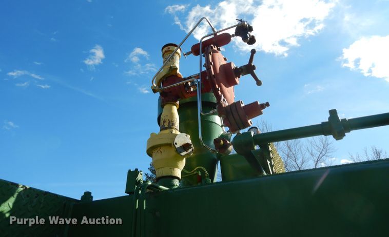 image for item FU9767 1989 Fracmaster coal gas separator/heater/filter